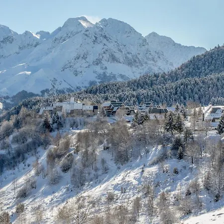 Val Louron, Vue Montagne A 200 M Des Pistes Genos